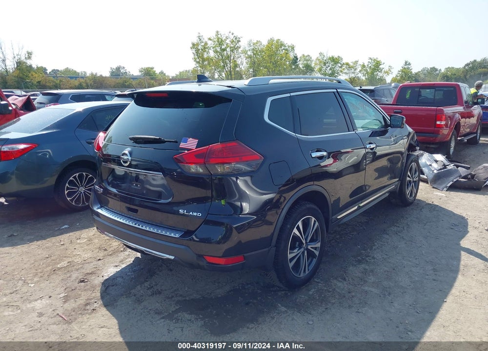 2017 NISSAN ROGUE SL VIN: 5N1AT2MV5HC839080