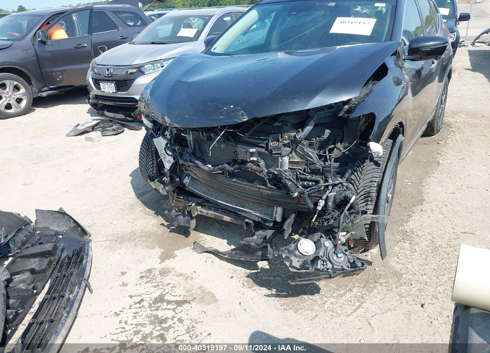 2017 NISSAN ROGUE SL VIN: 5N1AT2MV5HC839080