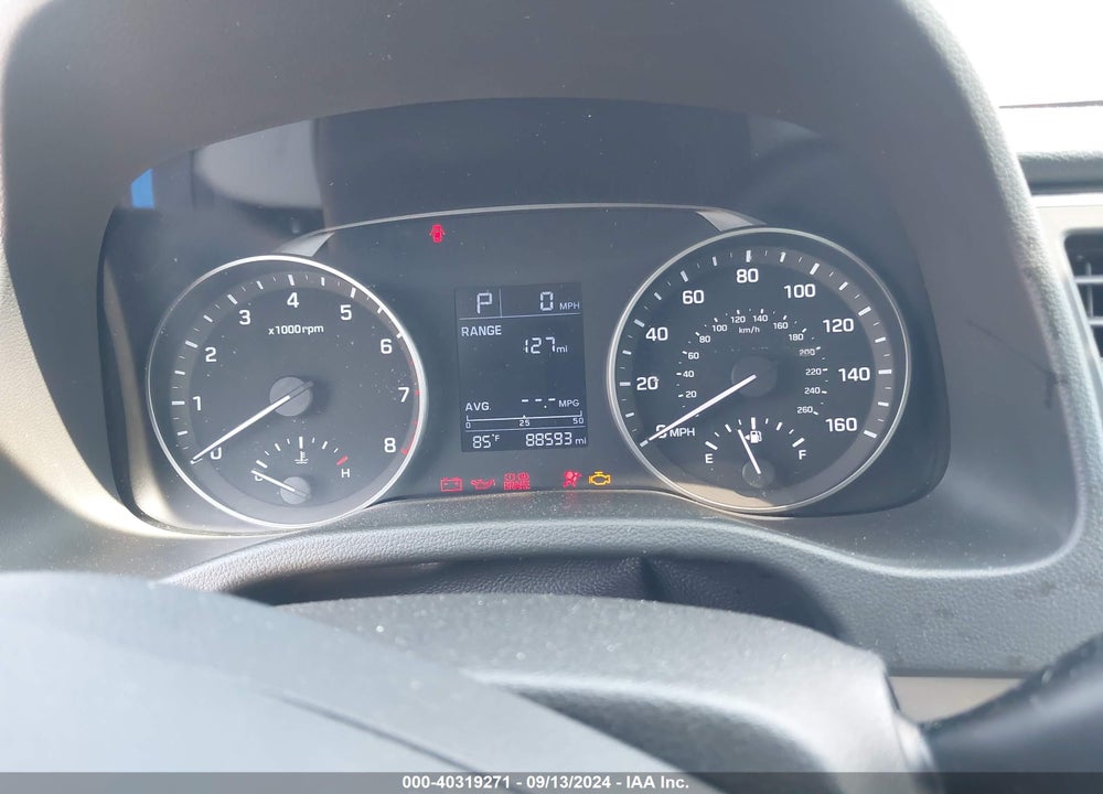 2018 HYUNDAI ELANTRA SE VIN: 5NPD74LF9JH329708