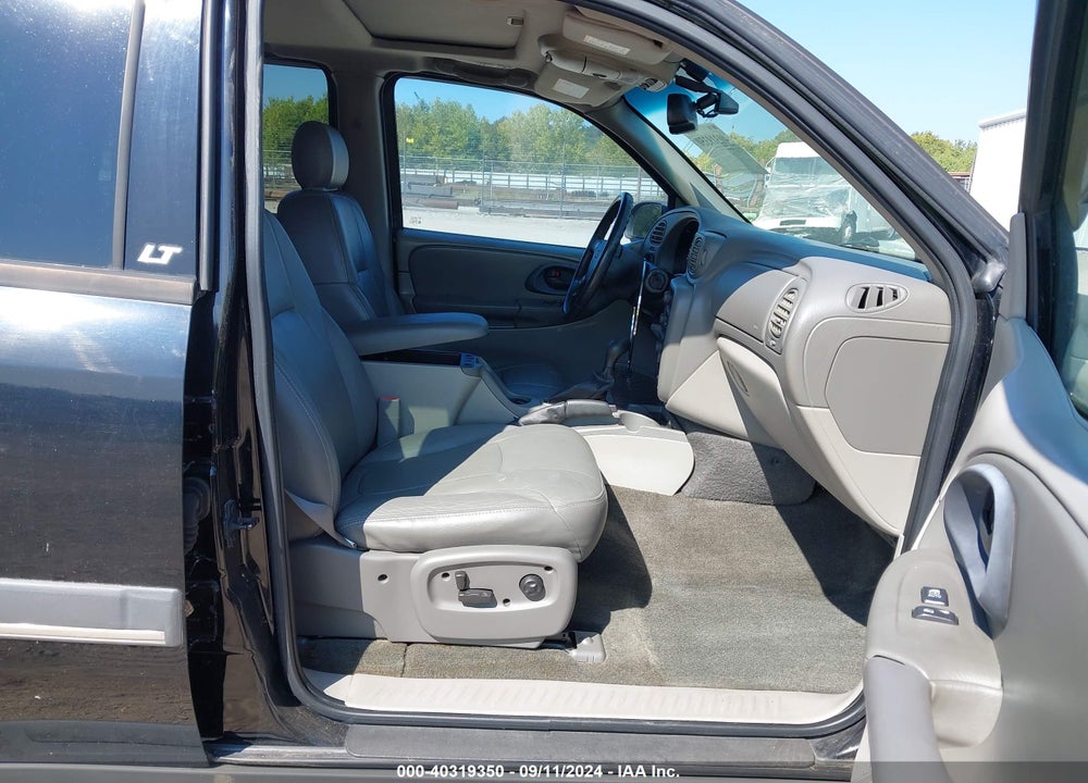2002 CHEVROLET TRAILBLAZER LT VIN: 1GNDT13S922187832