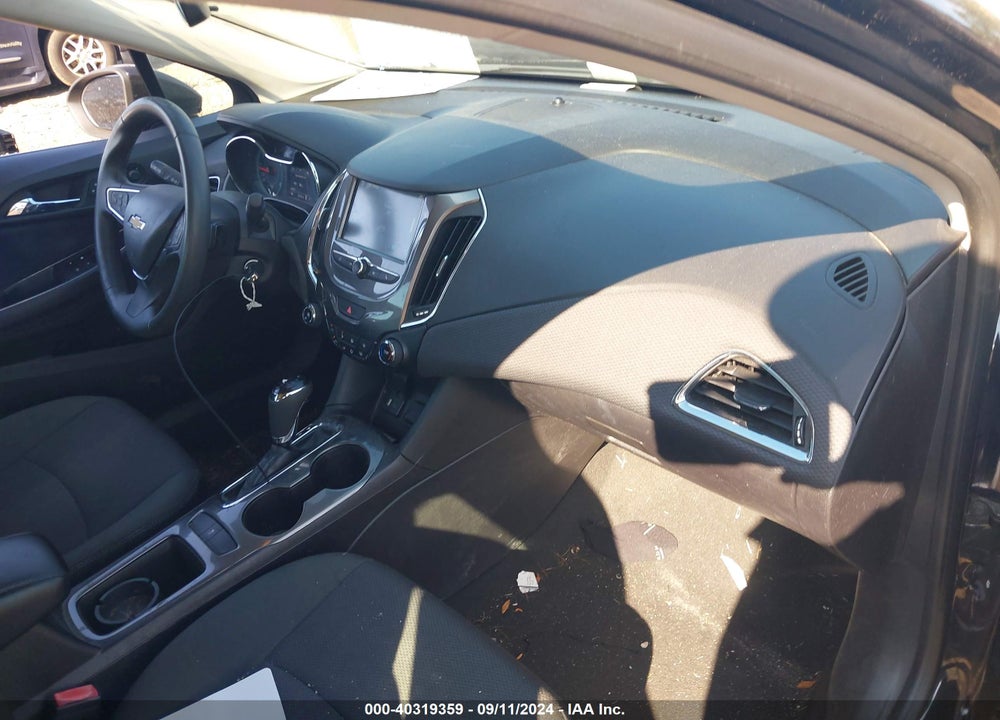 2017 CHEVROLET CRUZE LT AUTO VIN: 1G1BE5SM6H7185609