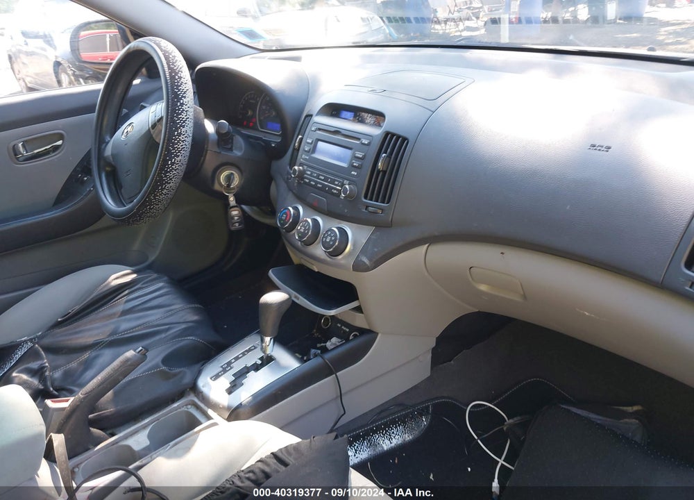 2010 HYUNDAI ELANTRA GLS VIN: KMHDU4AD1AU127909