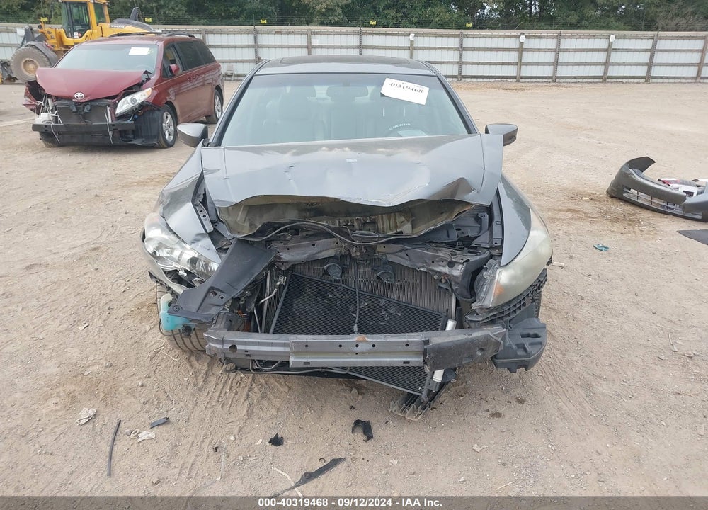 2010 HONDA ACCORD 2.4 EX-L VIN: 1HGCP2F83AA105758