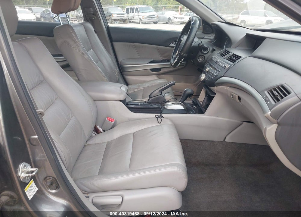 2010 HONDA ACCORD 2.4 EX-L VIN: 1HGCP2F83AA105758