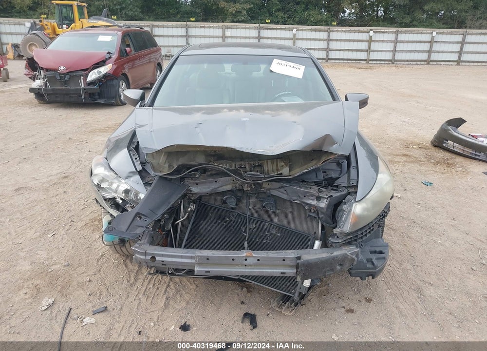 2010 HONDA ACCORD 2.4 EX-L VIN: 1HGCP2F83AA105758