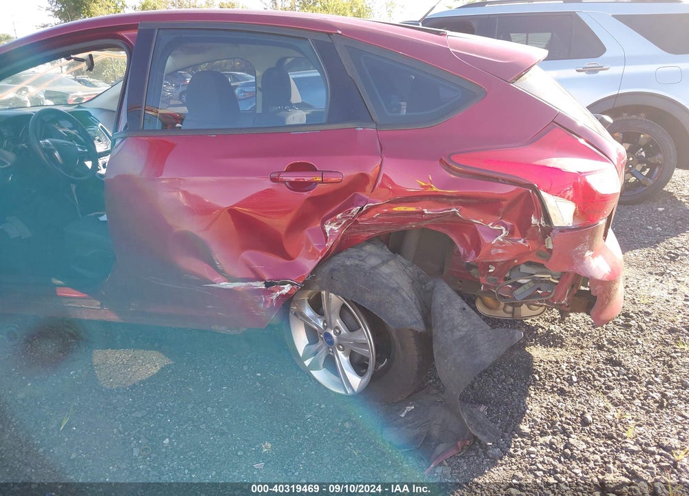 2014 FORD FOCUS SE VIN: 1FADP3K28EL146848