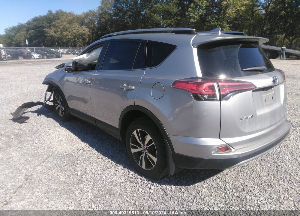 2018 TOYOTA RAV4 XLE VIN: JTMRFREV0JJ202931