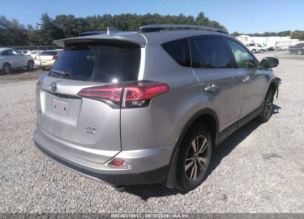 2018 TOYOTA RAV4 XLE VIN: JTMRFREV0JJ202931