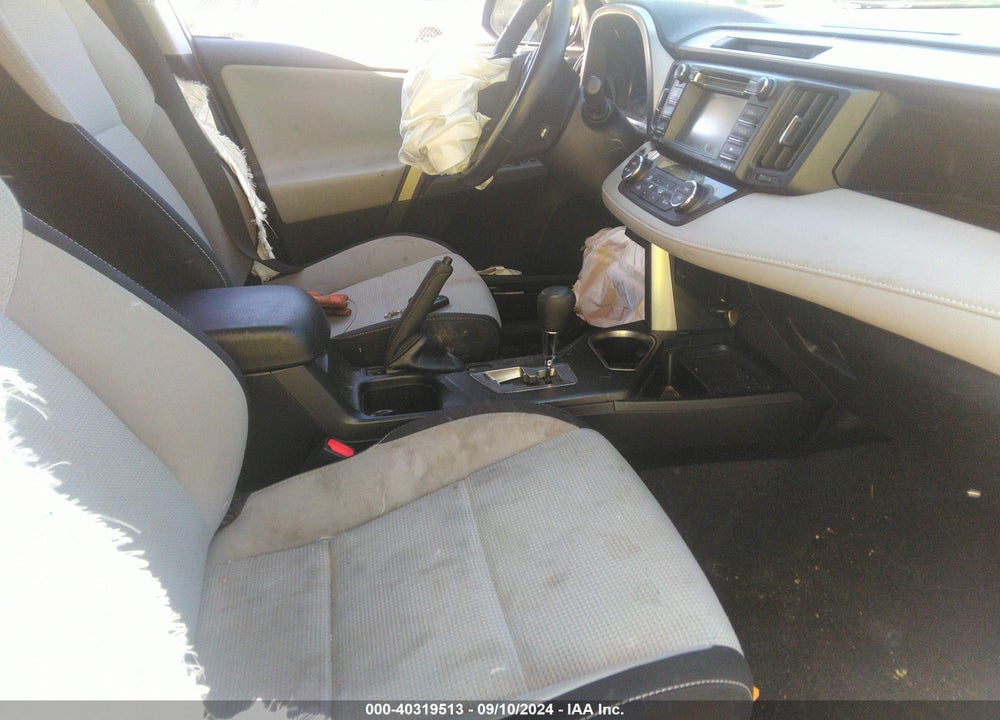 2018 TOYOTA RAV4 XLE VIN: JTMRFREV0JJ202931