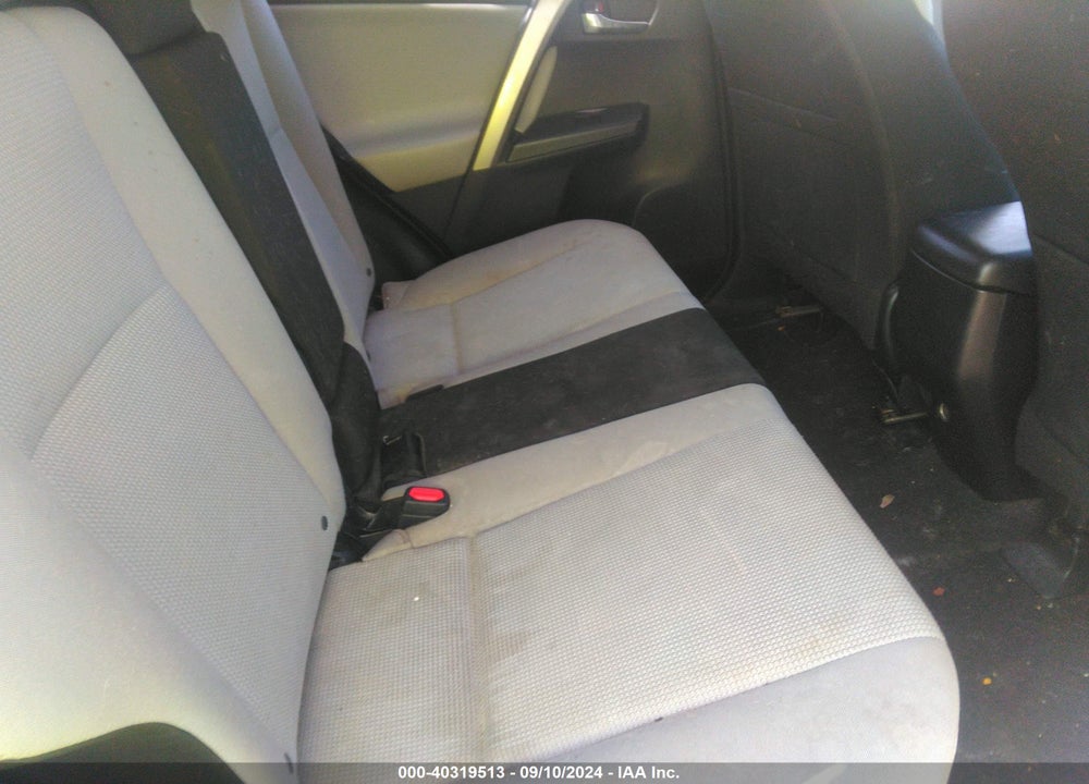 2018 TOYOTA RAV4 XLE VIN: JTMRFREV0JJ202931