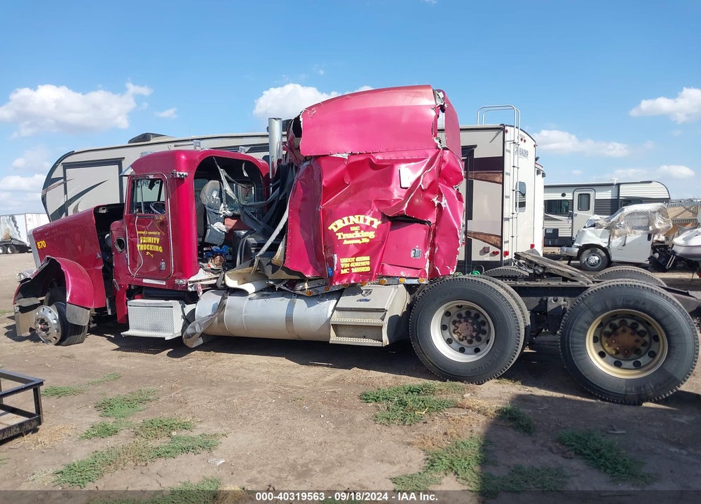 2004 PETERBILT 379 VIN: 1XP5DB9X04D819870