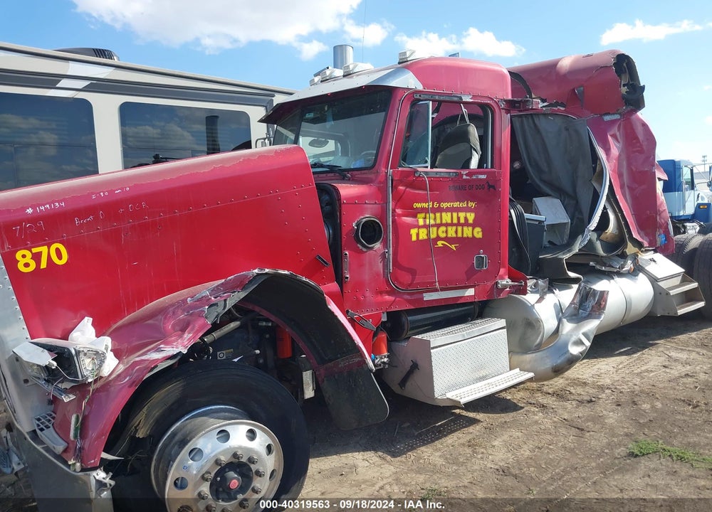 2004 PETERBILT 379 VIN: 1XP5DB9X04D819870