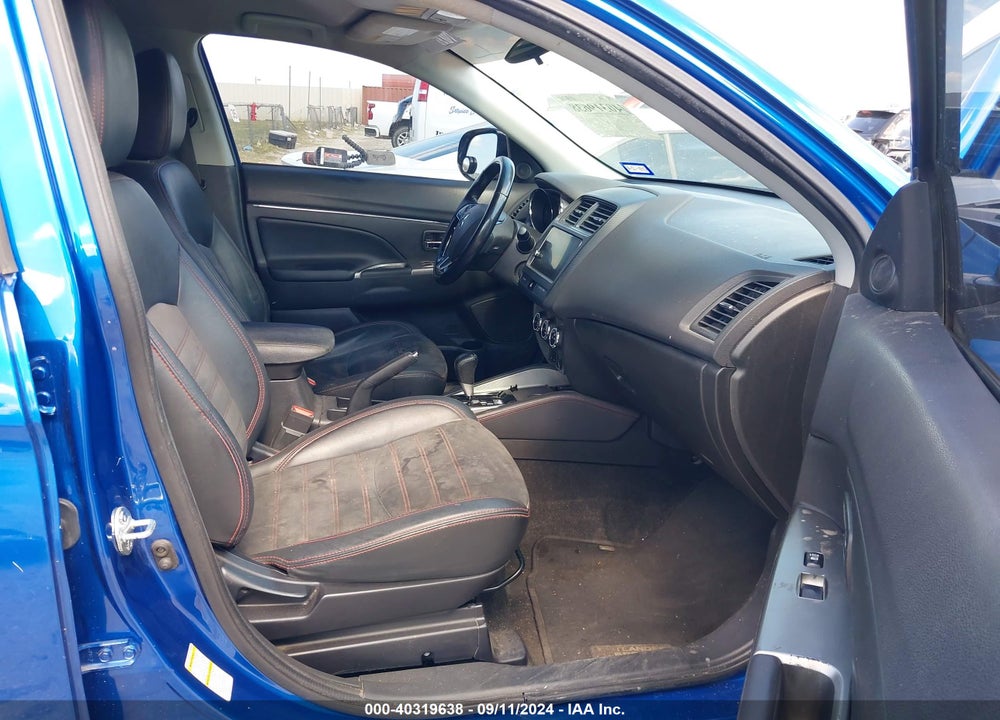 2018 MITSUBISHI OUTLANDER SPORT 2.4 SE VIN: JA4AP3AW9JU012074