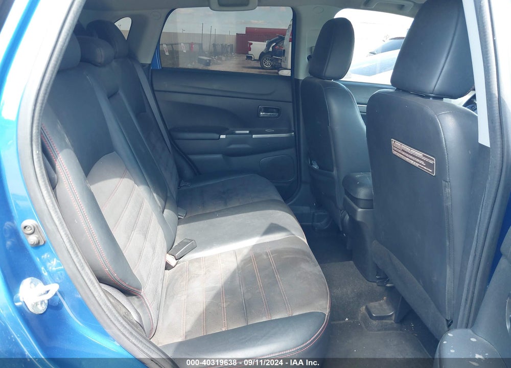 2018 MITSUBISHI OUTLANDER SPORT 2.4 SE VIN: JA4AP3AW9JU012074