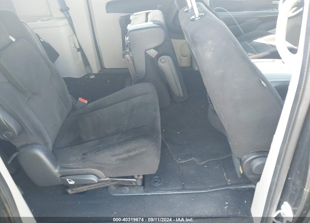 2012 DODGE GRAND CARAVAN SXT VIN: 2C4RDGCG8CR241599