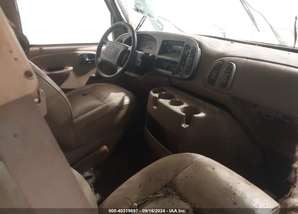 2000 DODGE RAM WAGON 3500 VIN: 2B5WB35Z2YK148909