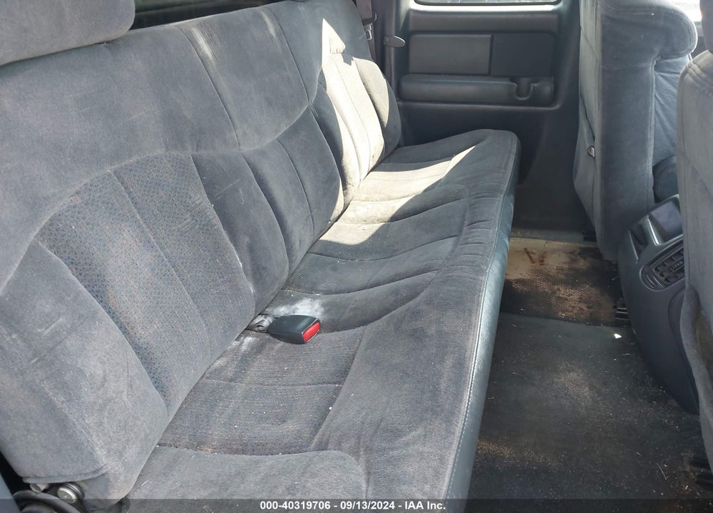 2000 CHEVROLET SILVERADO 1500 LS VIN: 1GCEC19T2YZ160646