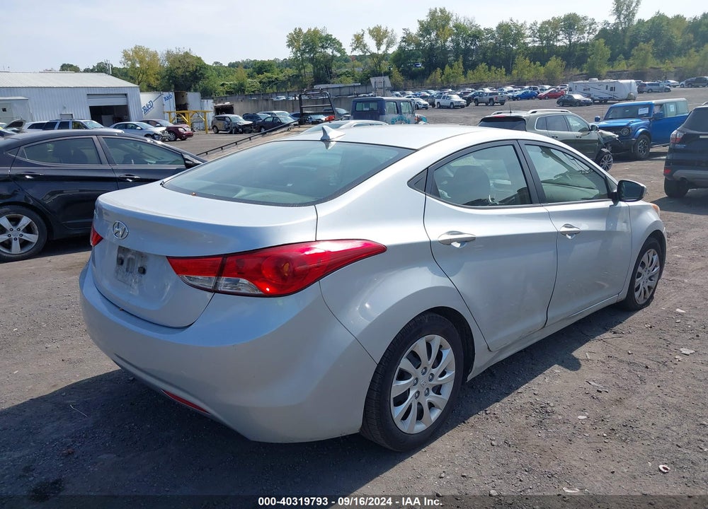 2012 HYUNDAI ELANTRA VIN: 5NPDH4AE5CH076753