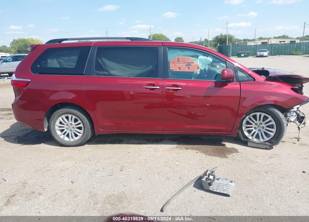 2015 TOYOTA SIENNA XLE 8 PASSENGER VIN: 5TDYK3DC1FS542071