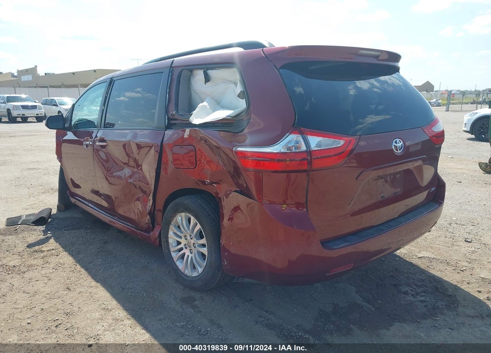 2015 TOYOTA SIENNA XLE 8 PASSENGER VIN: 5TDYK3DC1FS542071