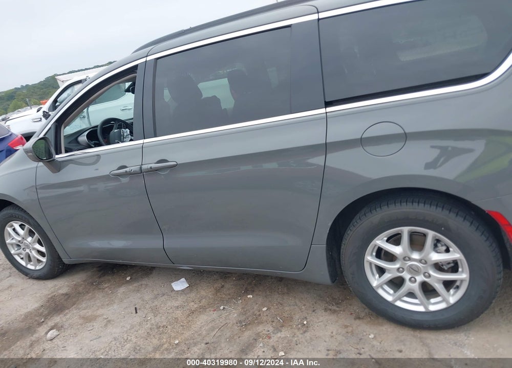 2022 CHRYSLER PACIFICA TOURING L VIN: 2C4RC1BG5NR133171