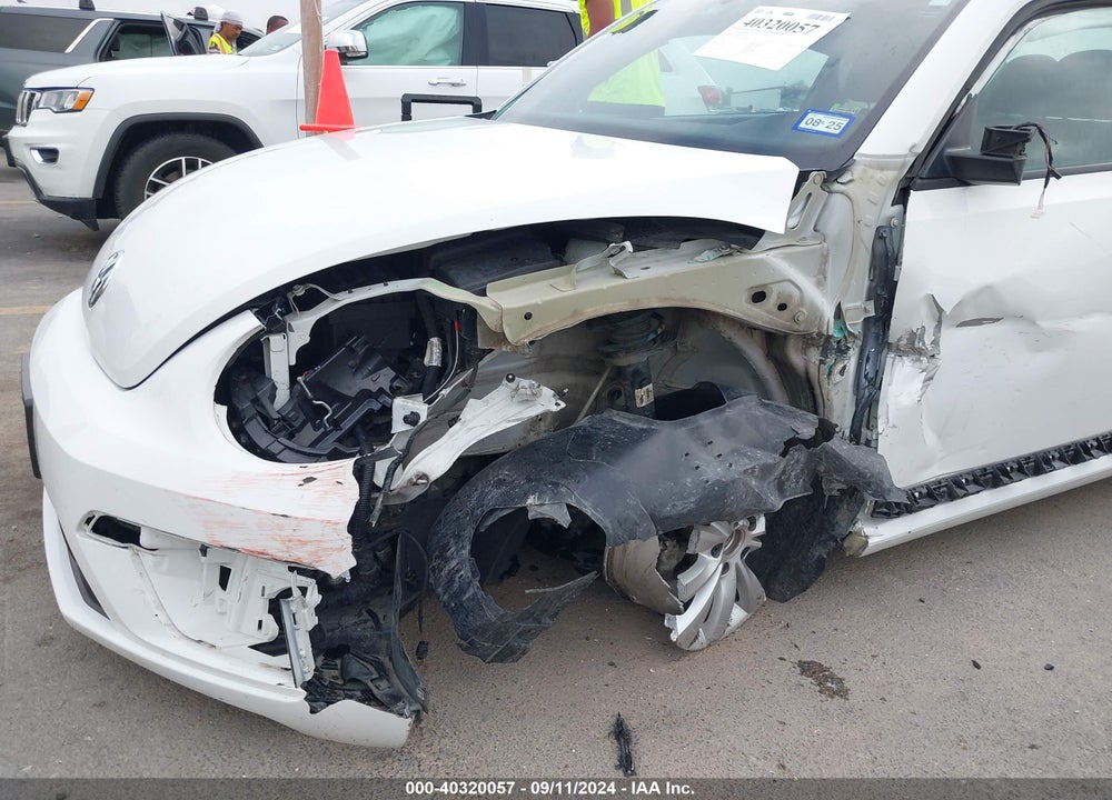 2019 VOLKSWAGEN BEETLE 2.0T FINAL EDITION SE/2.0T FINAL EDITION SEL/2.0T S VIN: 3VWFD7AT0KM714112