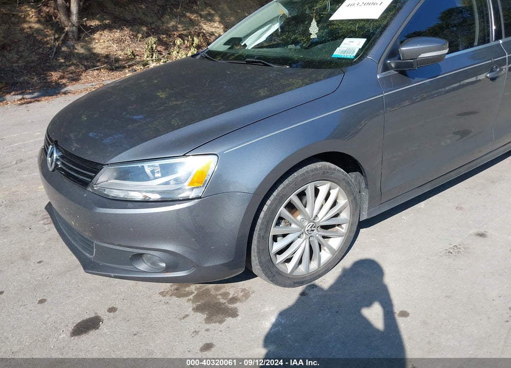 2012 VOLKSWAGEN JETTA 2.5L SEL VIN: 3VWLP7AJ4CM006813