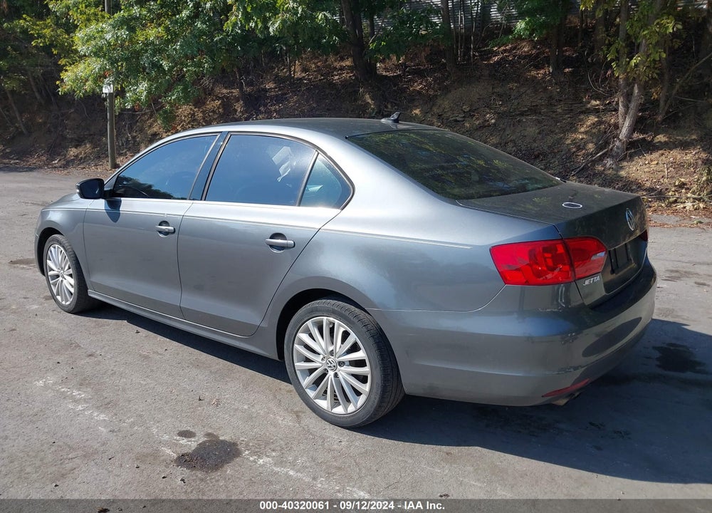 2012 VOLKSWAGEN JETTA 2.5L SEL VIN: 3VWLP7AJ4CM006813