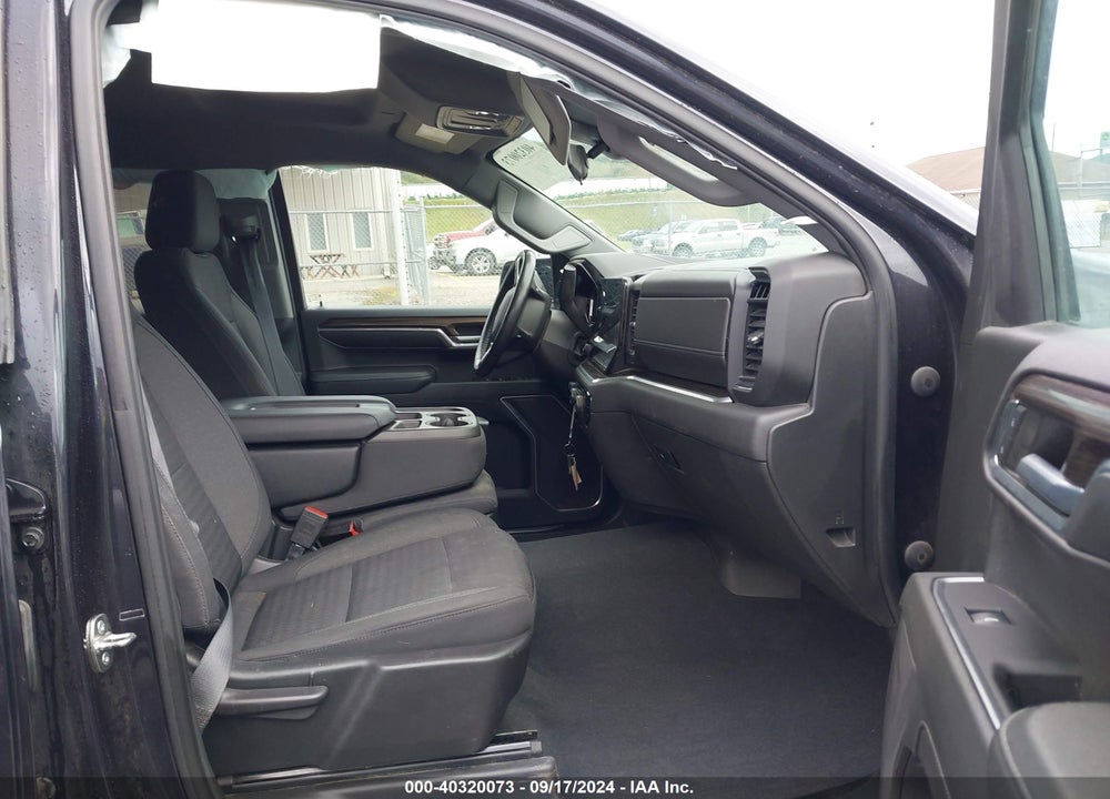 2022 CHEVROLET SILVERADO 1500 4WD SHORT BED RST VIN: 3GCUDEED5NG614883