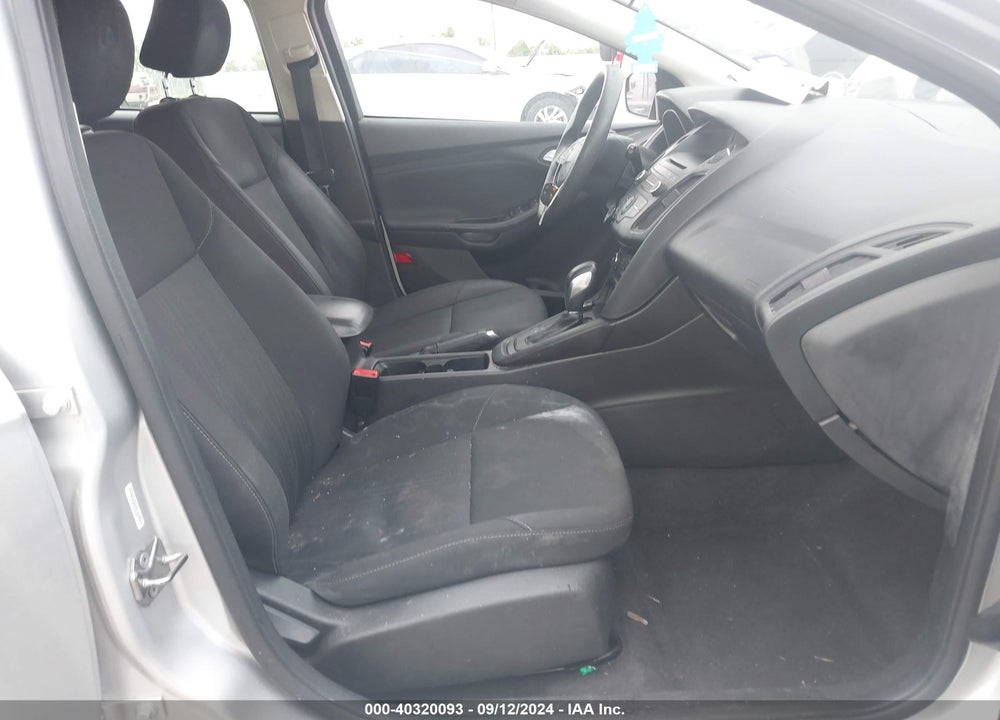 2017 FORD FOCUS SE VIN: 1FADP3K28HL303475