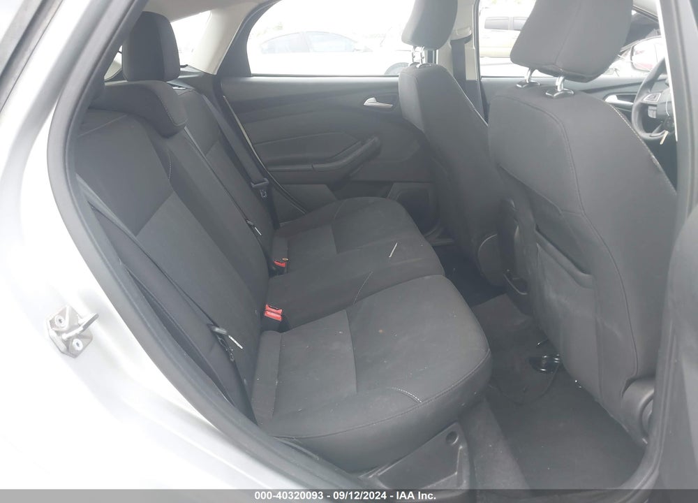 2017 FORD FOCUS SE VIN: 1FADP3K28HL303475