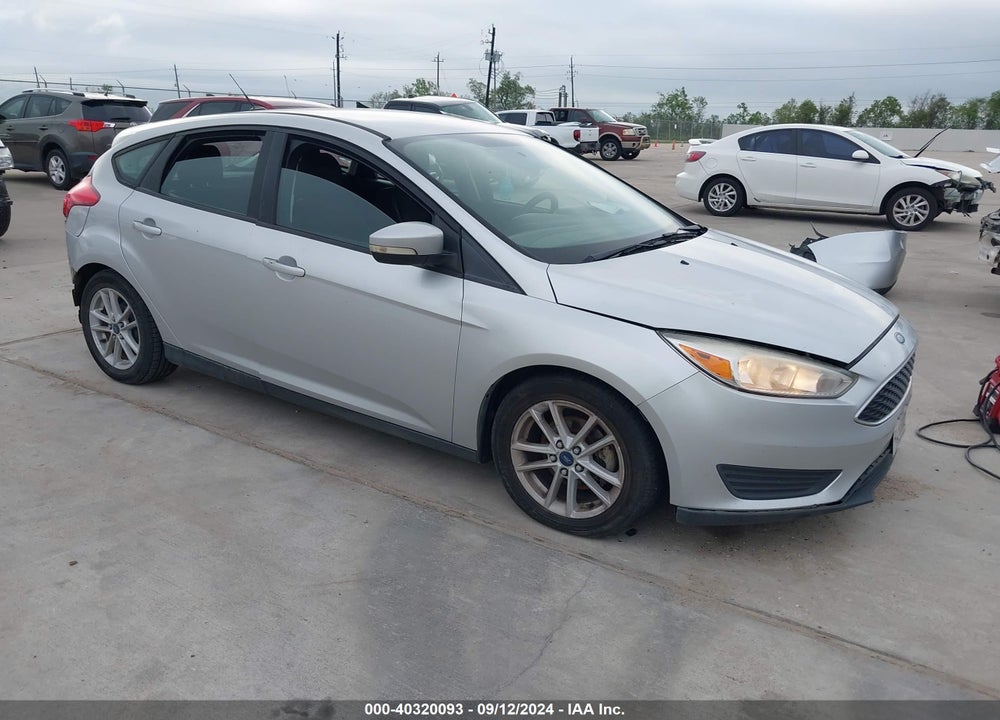 2017 FORD FOCUS SE VIN: 1FADP3K28HL303475