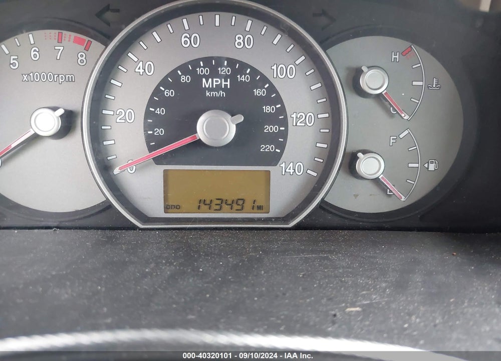 2007 KIA RONDO LX V6 VIN: KNAFG526477084794