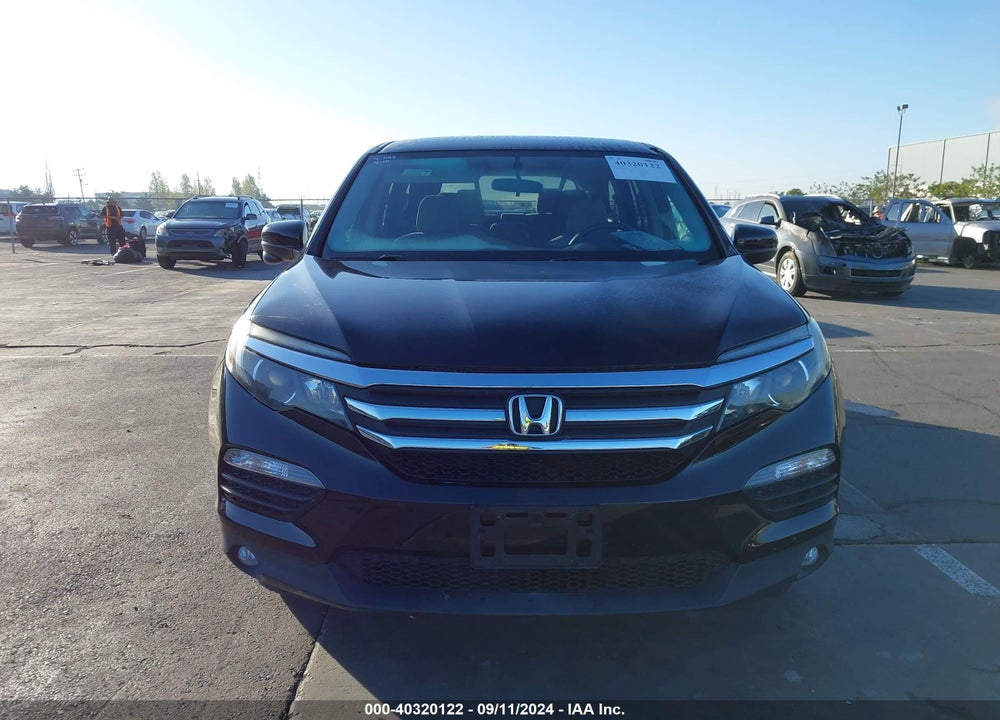 2018 HONDA PILOT EX VIN: 5FNYF5H37JB010525