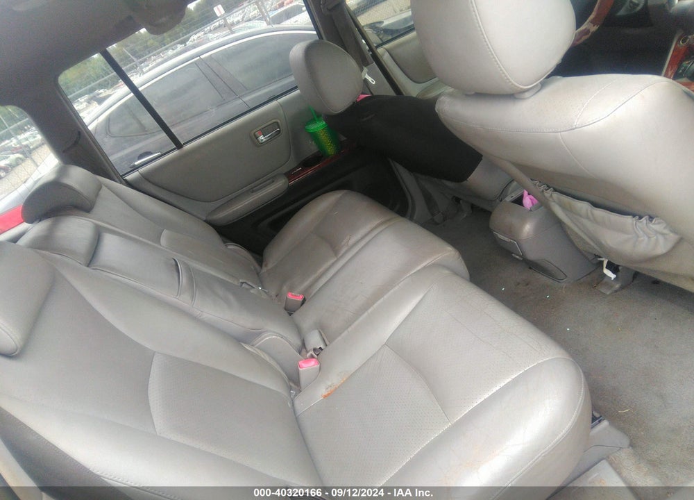 2006 TOYOTA HIGHLANDER HYBRID LIMITED V6 VIN: JTEDW21A260001335