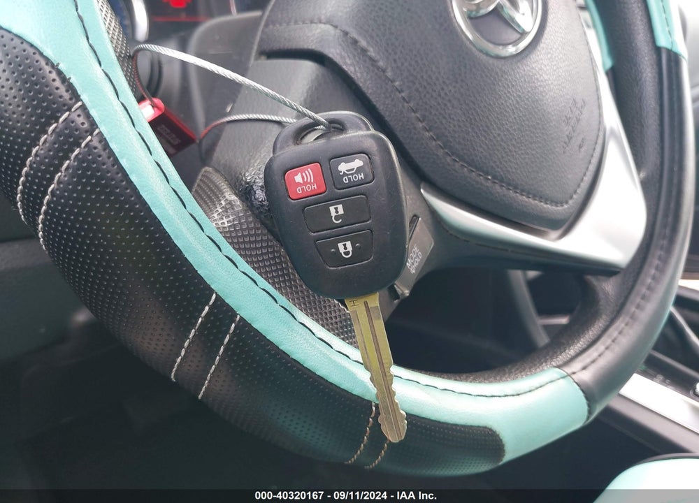 2018 TOYOTA COROLLA LE VIN: 2T1BURHE6JC033870