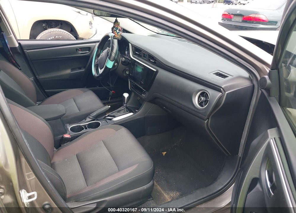 2018 TOYOTA COROLLA LE VIN: 2T1BURHE6JC033870