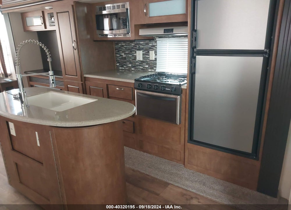 2017 FOREST RIVER WILDWOOD VIN: 4X4TWDC27H8802388