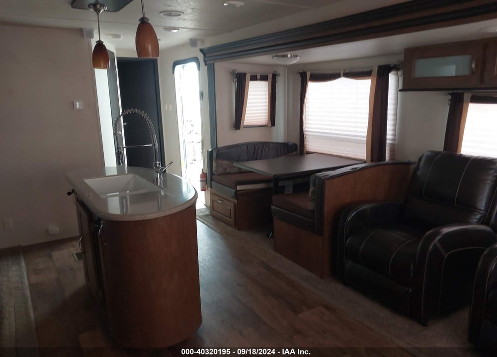 2017 FOREST RIVER WILDWOOD VIN: 4X4TWDC27H8802388