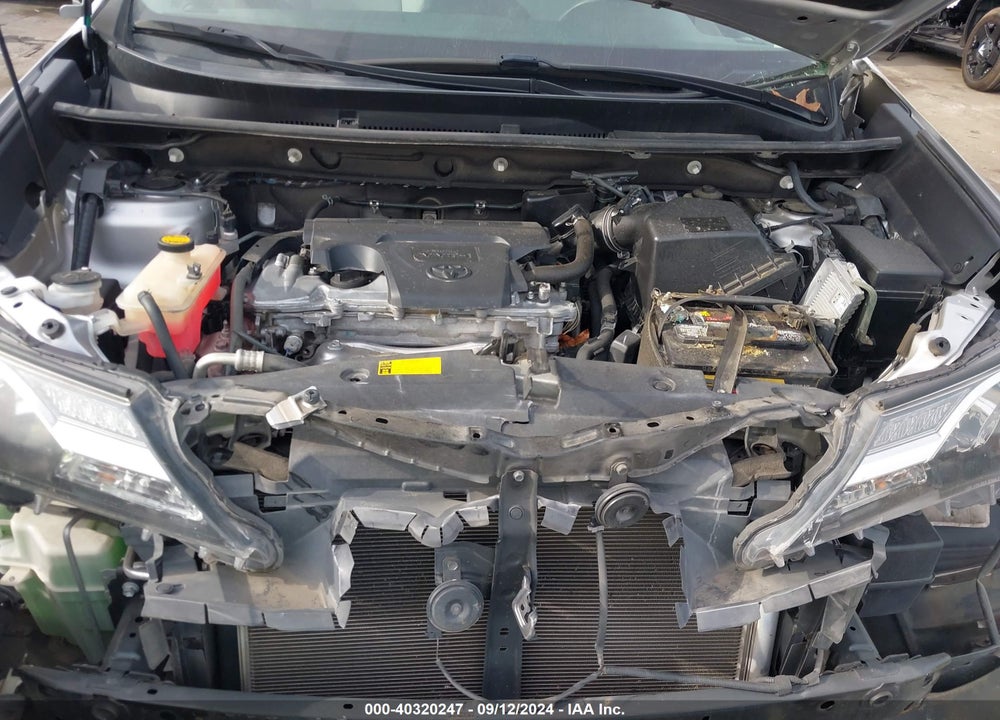 2015 TOYOTA RAV4 XLE VIN: 2T3WFREV9FW133216