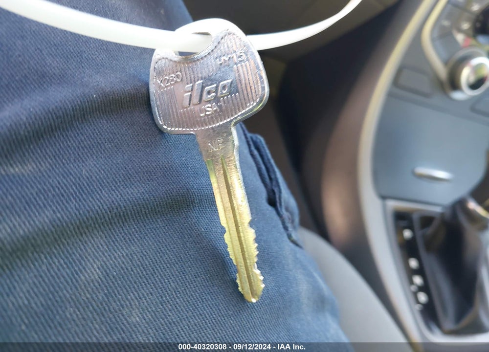 2015 HYUNDAI ELANTRA SE VIN: KMHDH4AE5FU277865