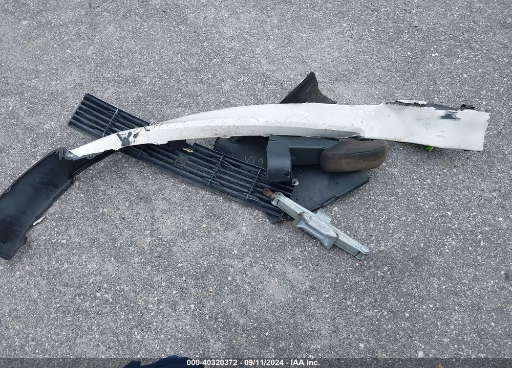 2006 SCION XB VIN: JTLKT324964077070