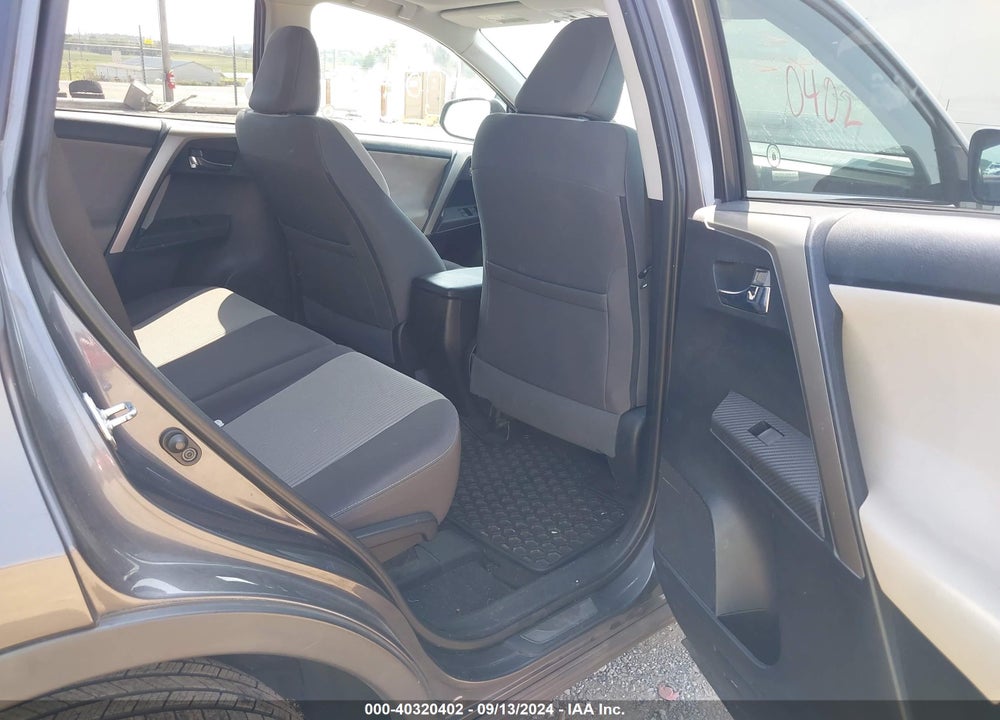 2014 TOYOTA RAV4 XLE VIN: 2T3WFREV2EW114991