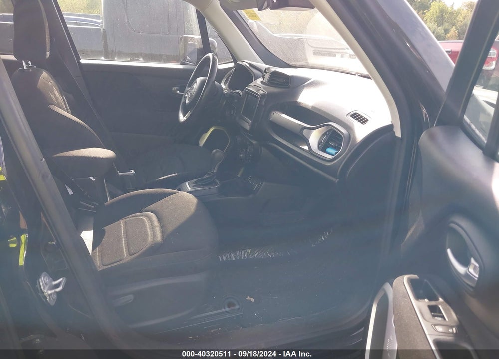 2019 JEEP RENEGADE LATITUDE FWD VIN: ZACNJABB5KPK83223