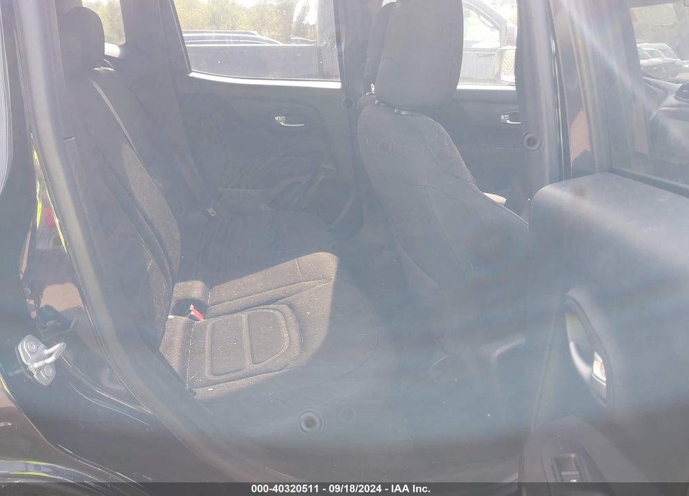 2019 JEEP RENEGADE LATITUDE FWD VIN: ZACNJABB5KPK83223