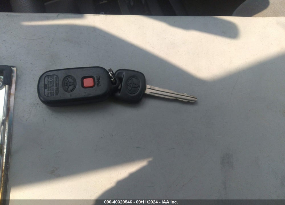 2005 TOYOTA CAMRY LE VIN: 4T1BE32K35U947135