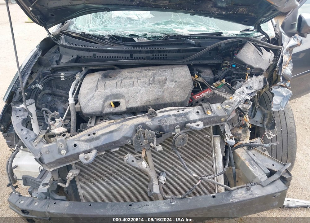 2018 TOYOTA COROLLA SE VIN: 5YFBURHE2JP795318