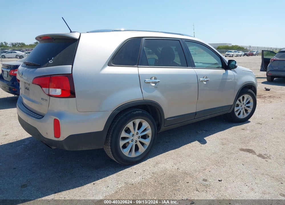 2015 KIA SORENTO VIN: 5XYKU4A79FG623295