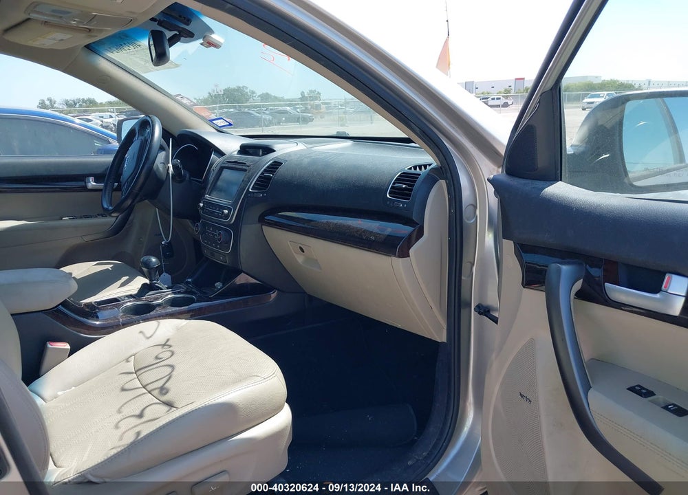 2015 KIA SORENTO VIN: 5XYKU4A79FG623295