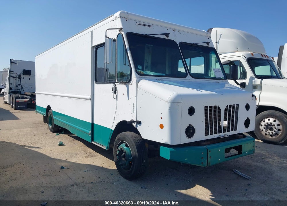 2011 WORKHORSE CUSTOM CHASSIS COMMERCIAL CHASSIS W62 VIN: 5B4LFG2E0B3443575
